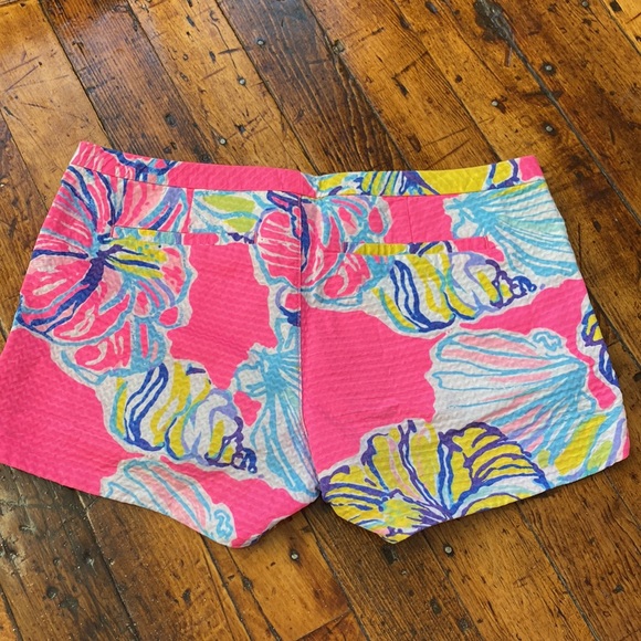Lilly Pulitzer Adie Shorts - Picture 2 of 3